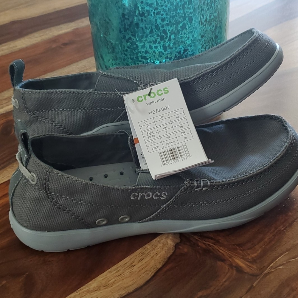 Crocs  Walu